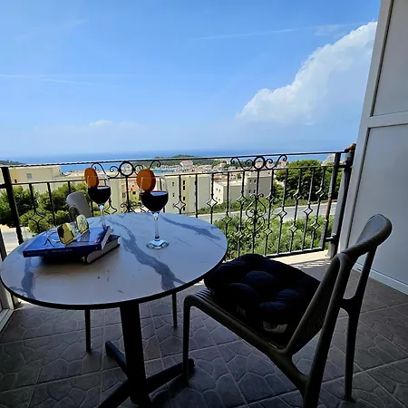 Pansion Komfor Moca Makarska