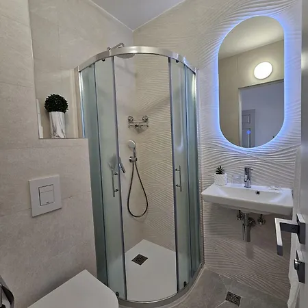 Pansion Komfor Moca 3* Makarska