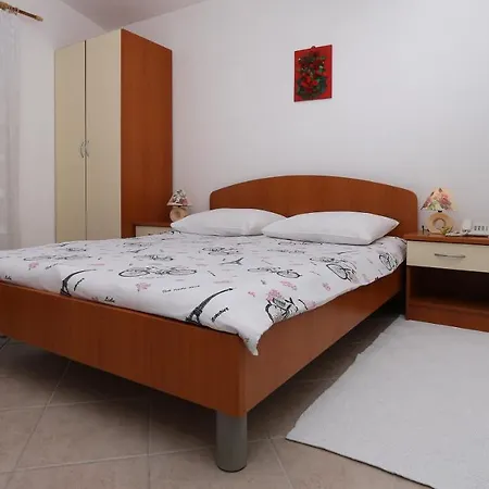Guest house Pansion Komfor Moca 3*