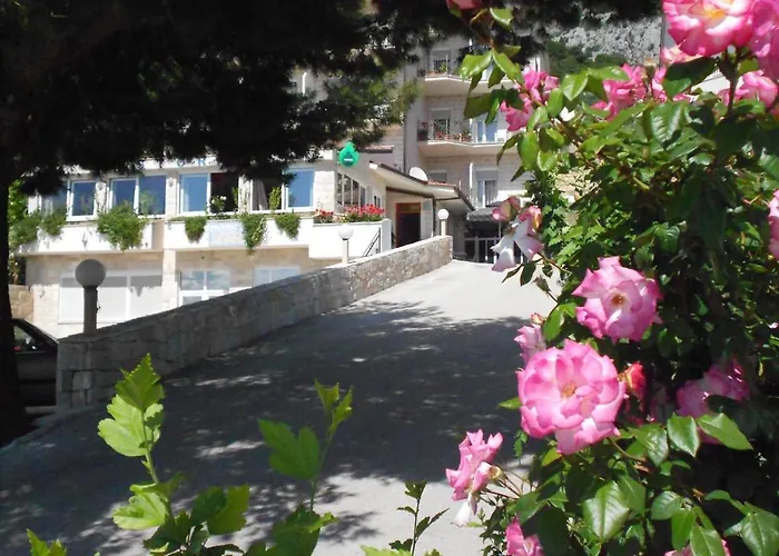 Pansion Komfor Moca Makarska