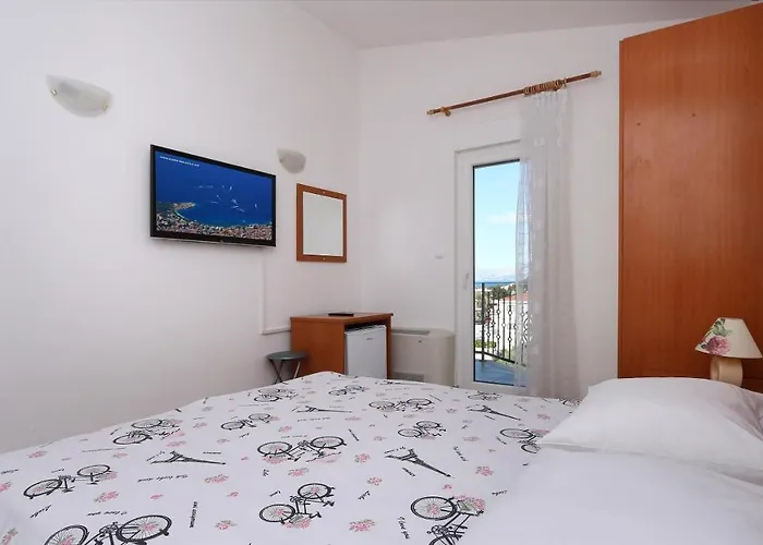Pansion Komfor Moca 3* Makarska