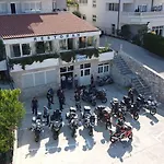 Πανσιόν Pansion Komfor Moca 3*