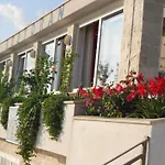Pansion Komfor Moca Πανσιόν Μακάρσκα