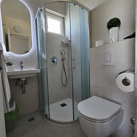 Pansion Komfor Moca Makarska