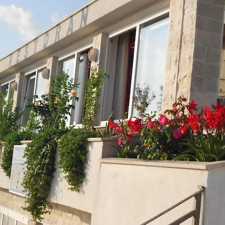 Pansion Komfor Moca Πανσιόν Μακάρσκα