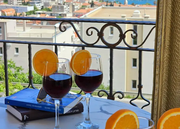 Guest house Pansion Komfor Moca 3*